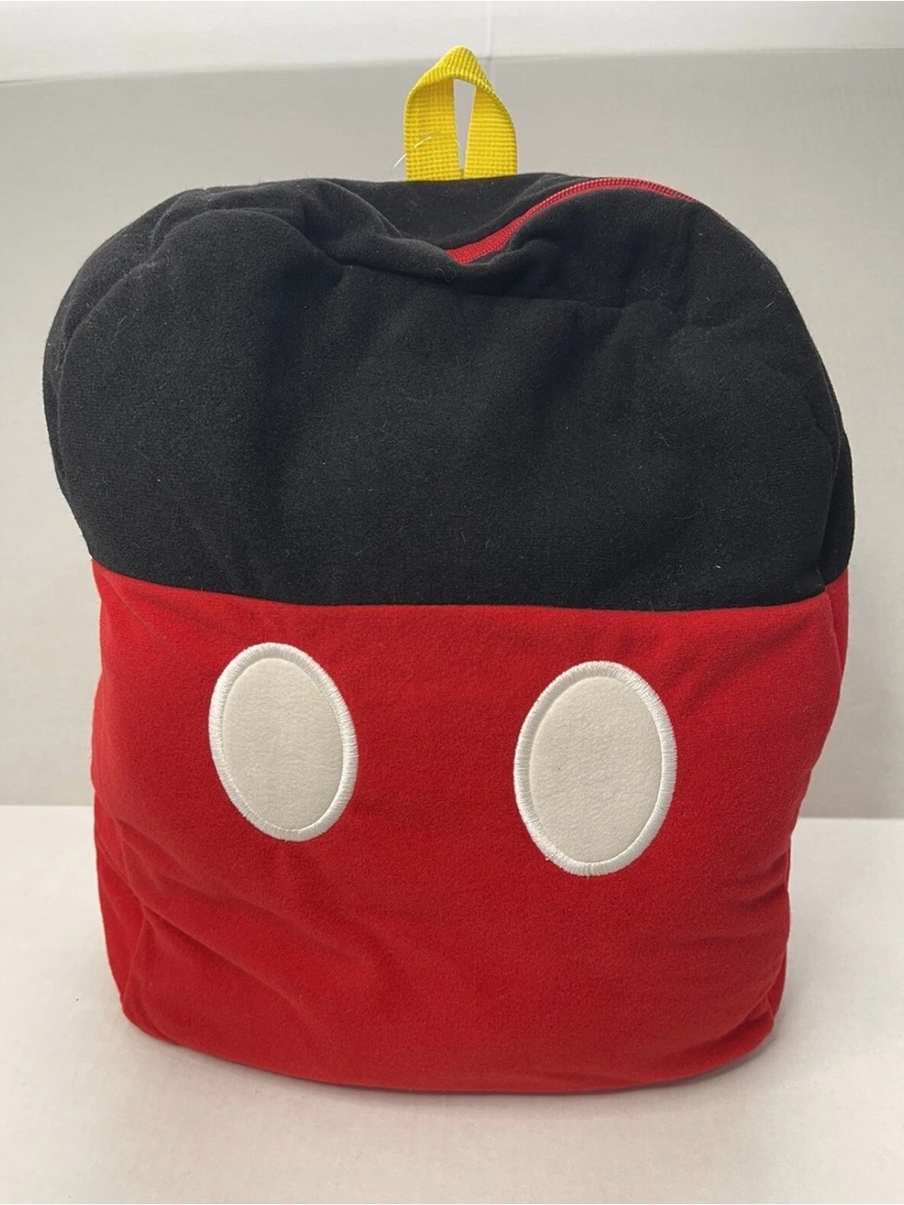 Disney Store Mickey Book bag Disney Theme Park Bag For Beanies With 13 Beanies